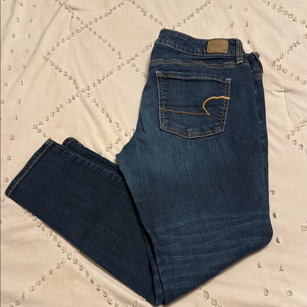 AE Super Stretch Jegging Blue Jeans 🦅
Size 12 SHORT